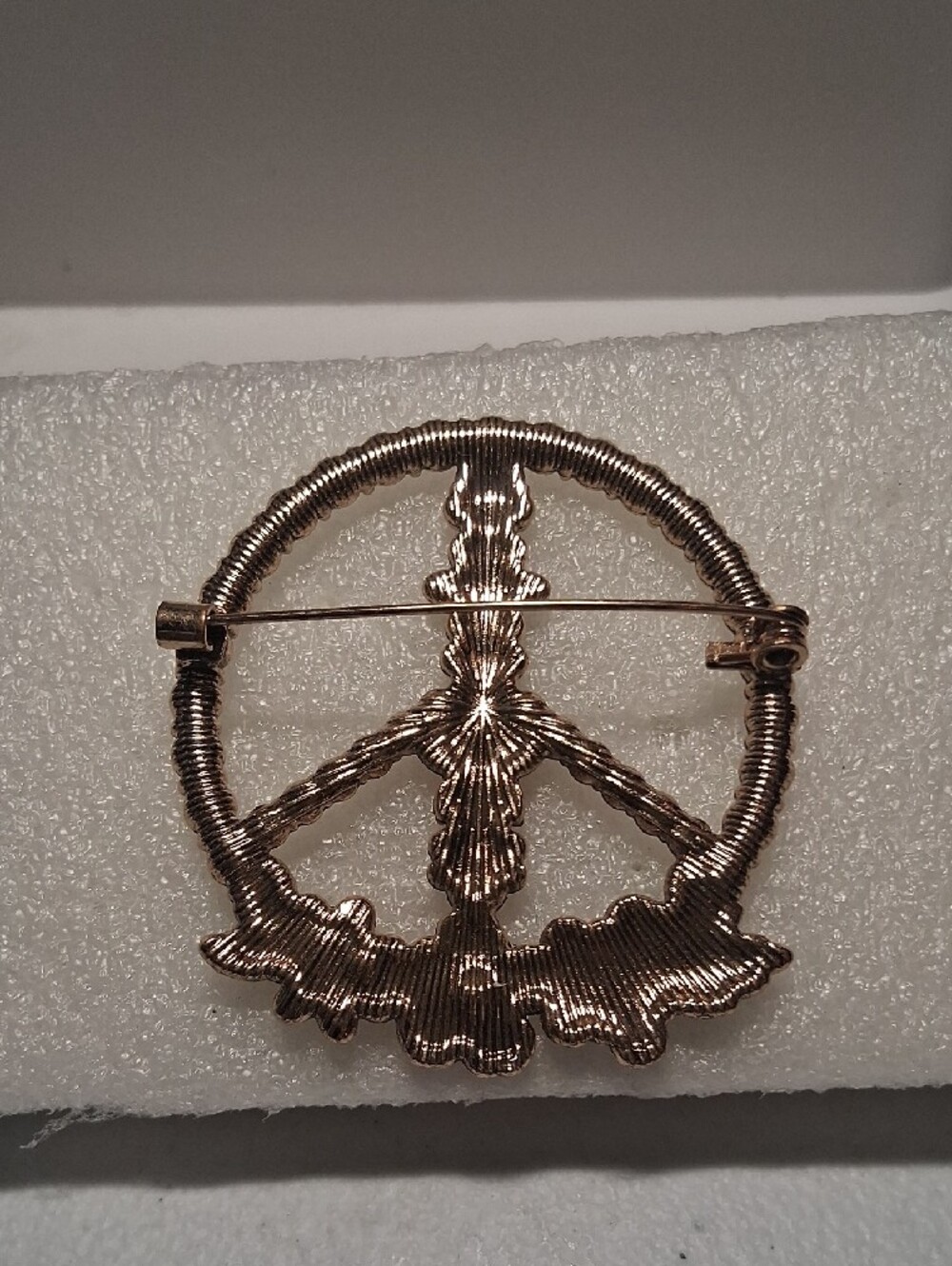 Vintage Multicolor Crystal Peace Sign Flower Brooch - Women Jewelry - Picture 3 of 5